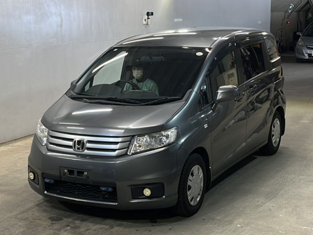 HONDA FREED 2011