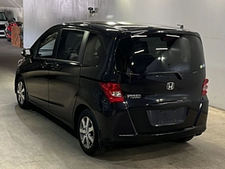 HONDA FREED 2010