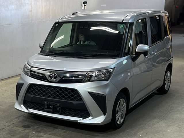 TOYOTA ROOMY 2022