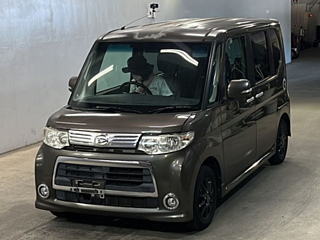 DAIHATSU TANTO 2010