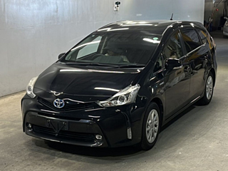 TOYOTA PRIUS ALPHA 2015