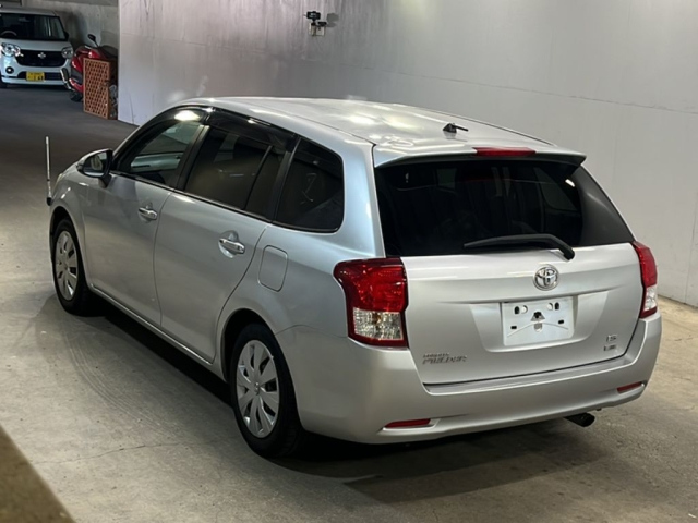 TOYOTA COROLLA FIELDER 2013