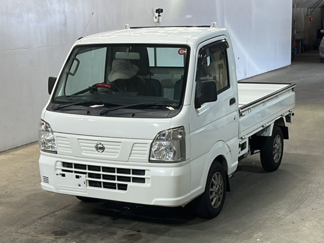 NISSAN CLIPPER TRUCK 2015