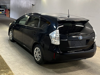 TOYOTA PRIUS ALPHA 2012