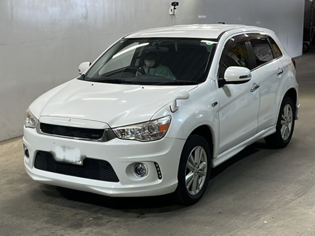 MITSUBISHI RVR 2013