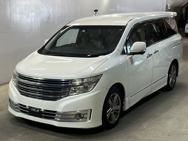 NISSAN ELGRAND 2010