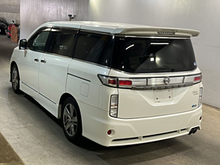 NISSAN ELGRAND 2010