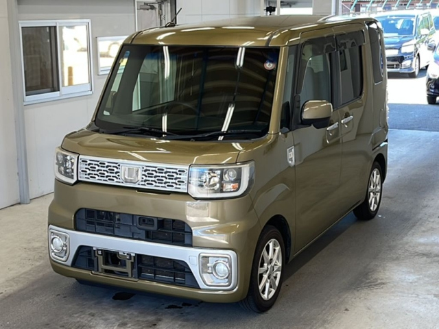 DAIHATSU WAKE 2014