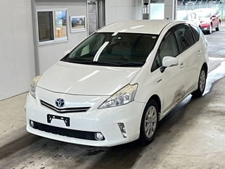 TOYOTA PRIUS ALPHA 2012