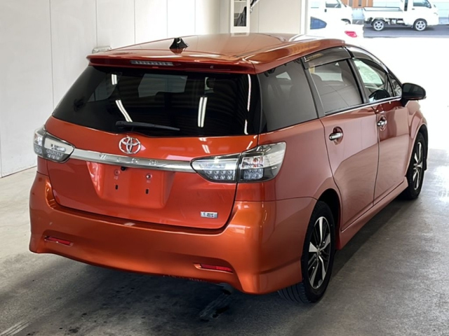 TOYOTA WISH 2012