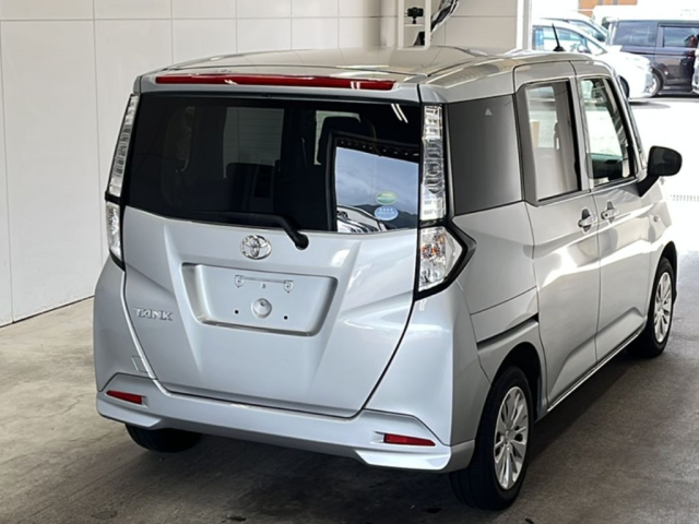 TOYOTA TANK 2019