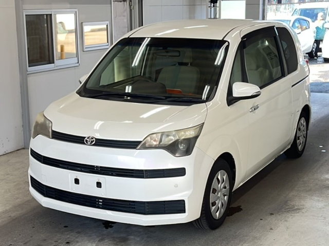 TOYOTA SPADE 2012