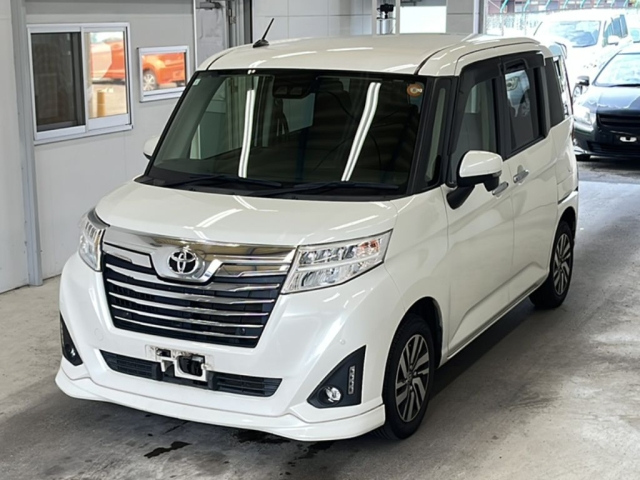 TOYOTA ROOMY 2019
