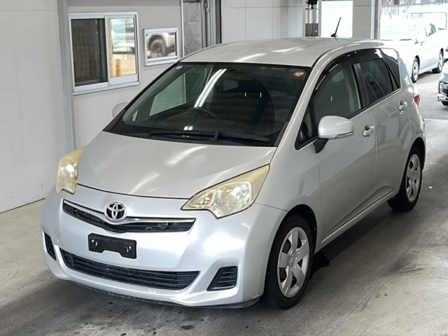 TOYOTA RACTIS 2012