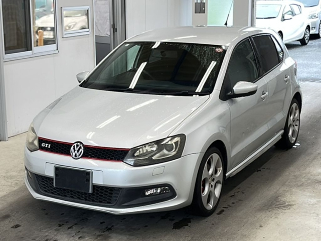 VOLKSWAGEN POLO 2011