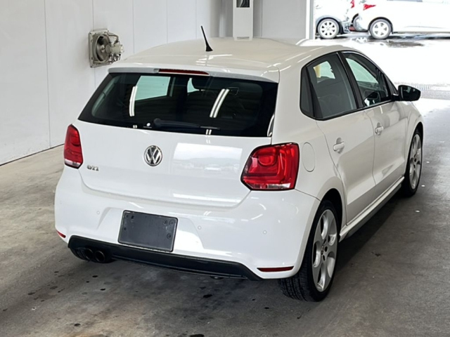 VOLKSWAGEN POLO 2012
