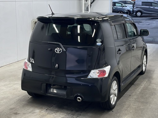 TOYOTA BB 2009