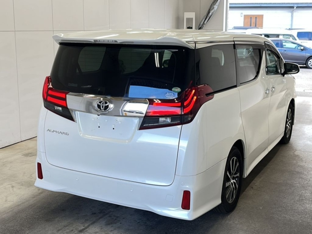 TOYOTA ALPHARD 2015