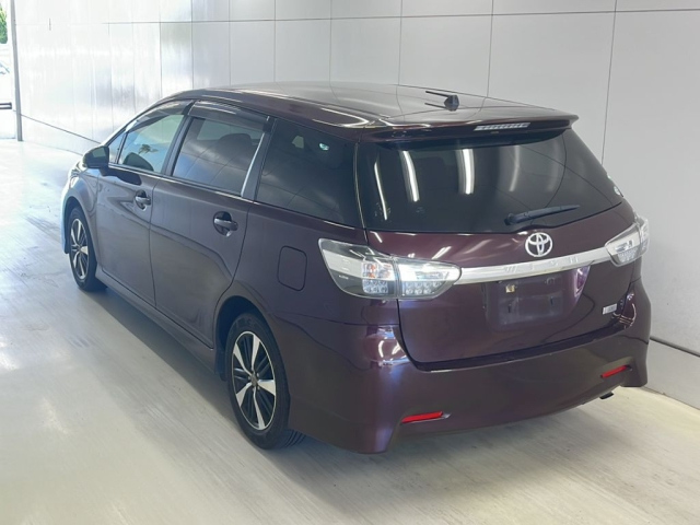 TOYOTA WISH 2014