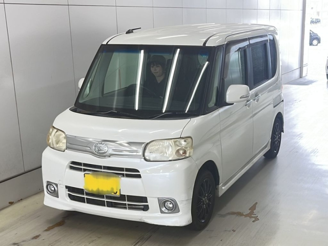 DAIHATSU TANTO 2013