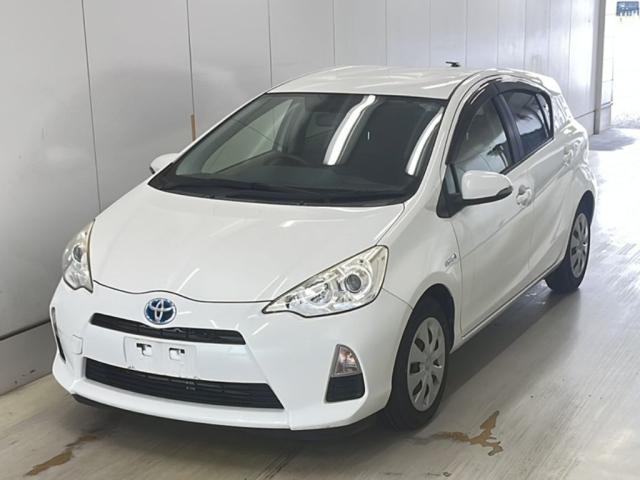 TOYOTA AQUA 2014