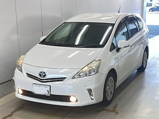 TOYOTA PRIUS ALPHA 2012