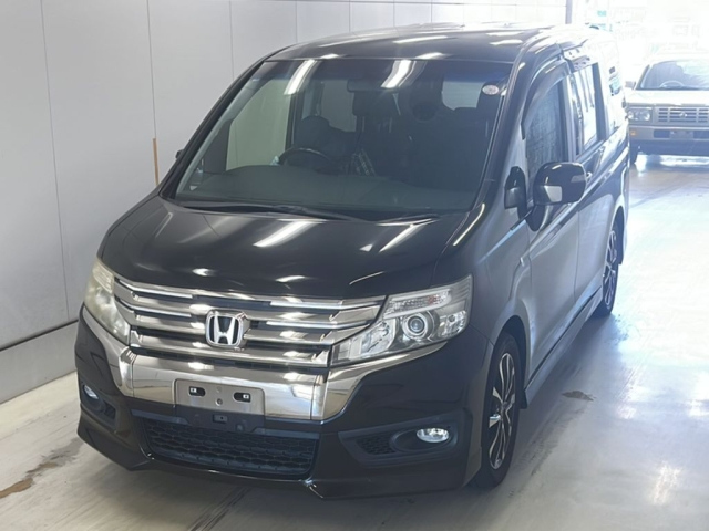 HONDA STEP WAGON 2014