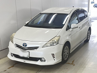 TOYOTA PRIUS ALPHA 2012