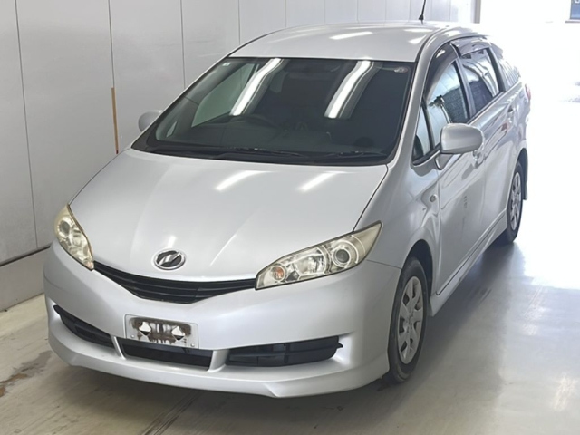 TOYOTA WISH 2010
