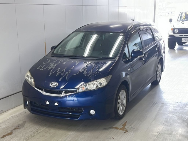TOYOTA WISH 2010