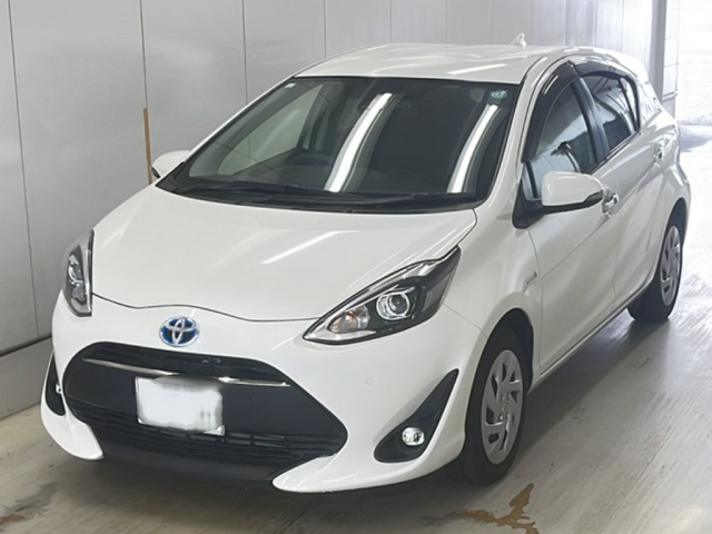 TOYOTA AQUA 2019