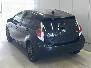 TOYOTA AQUA 2017