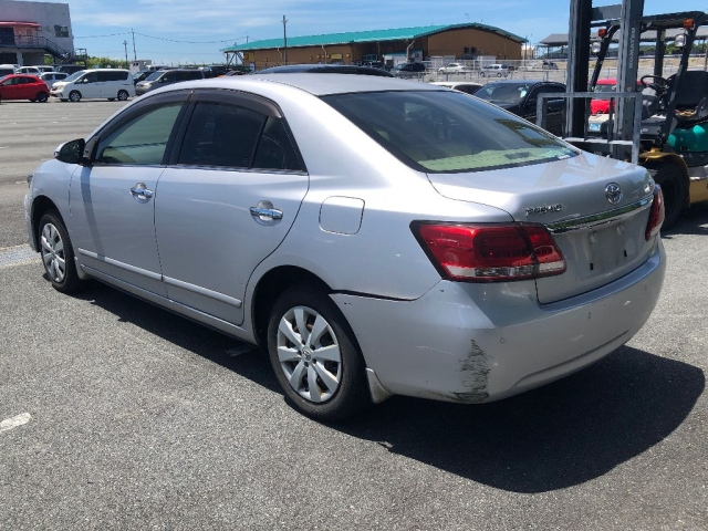 TOYOTA PREMIO 2016