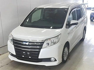 TOYOTA NOAH 2015