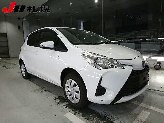 TOYOTA VITZ 2017
