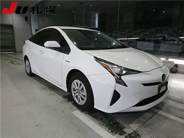 TOYOTA PRIUS 2018