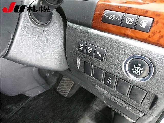TOYOTA VELLFIRE 2009