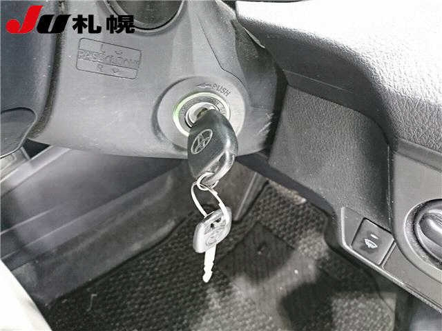 TOYOTA COROLLA AXIO 2016