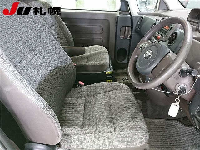 TOYOTA PORTE 2014