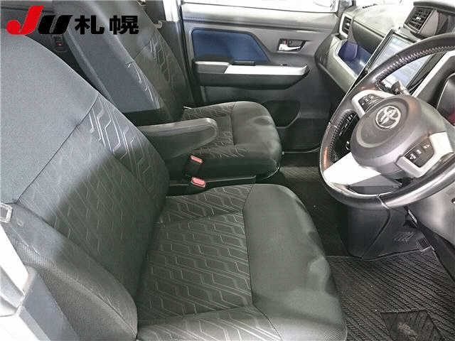 TOYOTA ROOMY 2017
