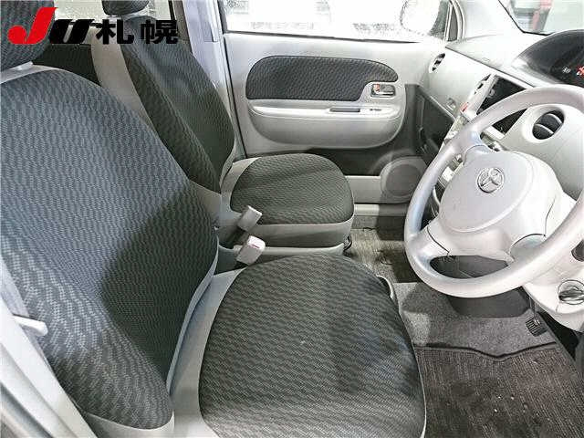 TOYOTA SIENTA 2010