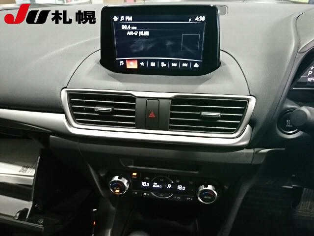 MAZDA AXELA 2017