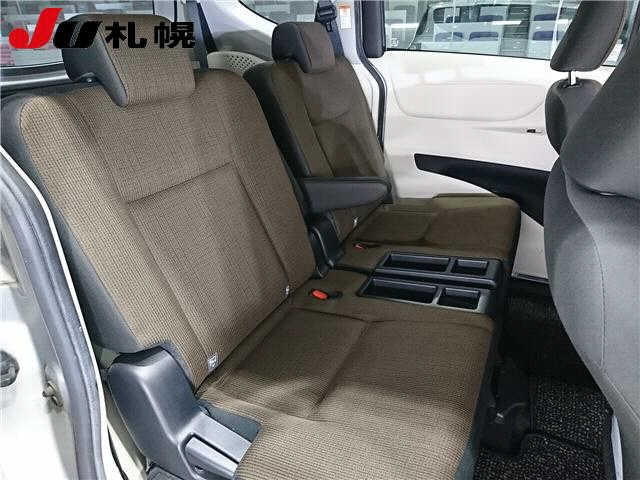 TOYOTA SIENTA 2016