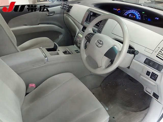 TOYOTA ESTIMA HYBRID 2012