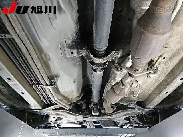 TOYOTA ISIS 2010