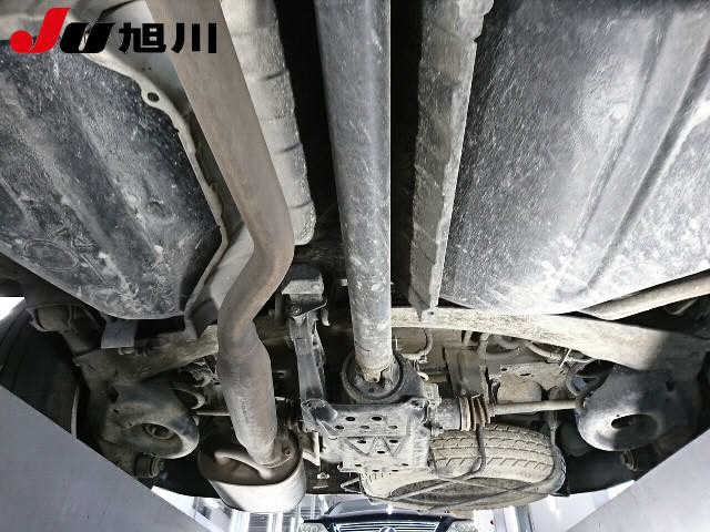 TOYOTA ISIS 2010