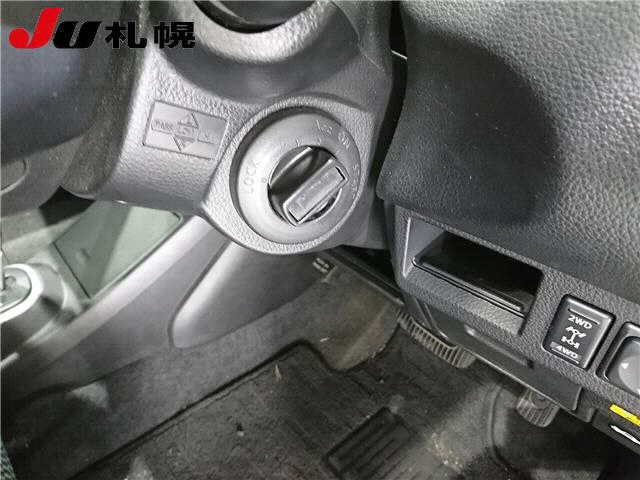 NISSAN TIIDA 2008