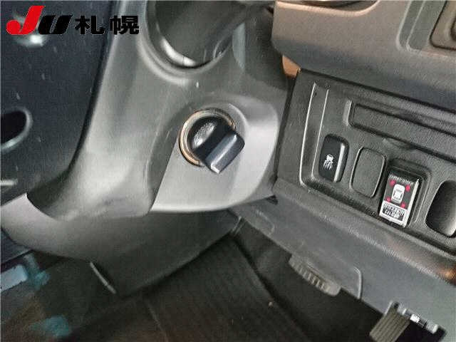 MITSUBISHI DELICA D5 2014