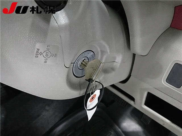 TOYOTA PIXIS SPACE 2013