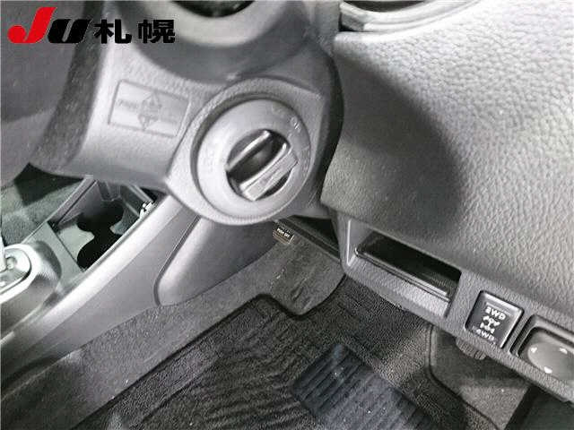 NISSAN TIIDA LATIO 2010